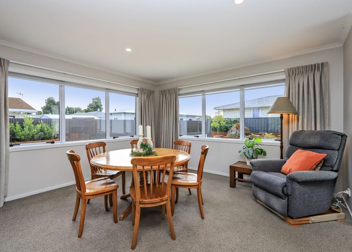  at 2/416 Murdoch Road West, Raureka, Hastings