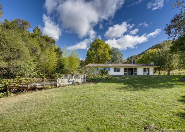  at 136 Seafield Road, Eskdale