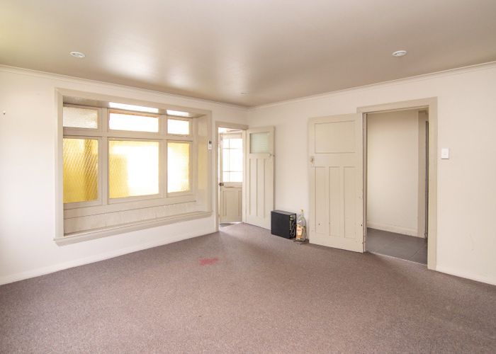  at 516 Tremaine avenue, Takaro, Palmerston North