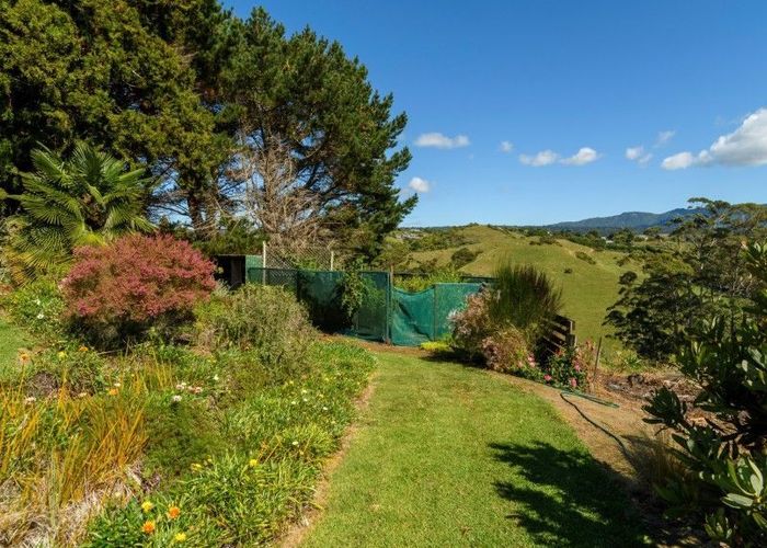  at 430 Esdaile Road, Tauranga
