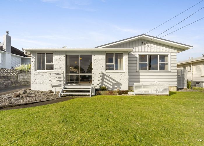  at 14 Clyde Street, Ferndale, New Plymouth