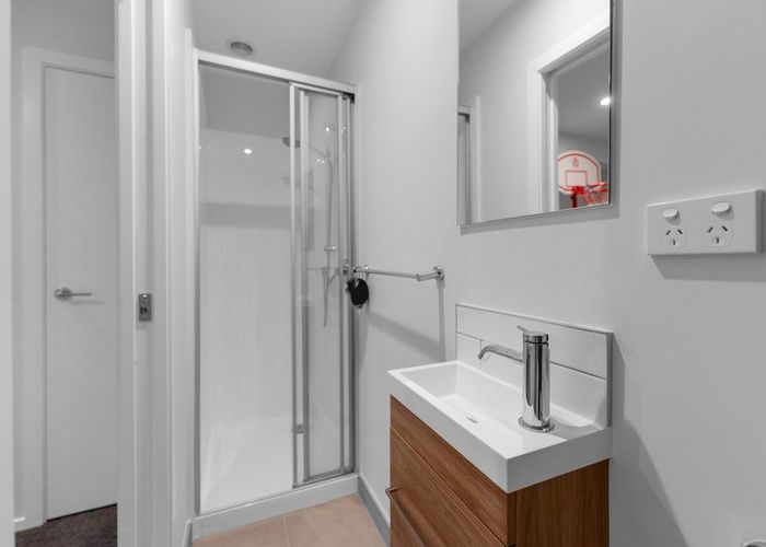  at 15 Pukakaho Lane, Papatoetoe, Manukau City, Auckland