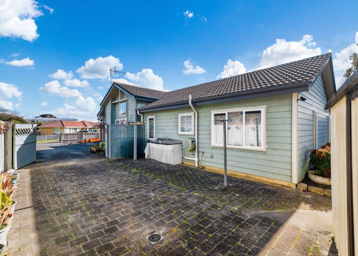  at 37 Nearco Street, Randwick Park, Manukau City, Auckland