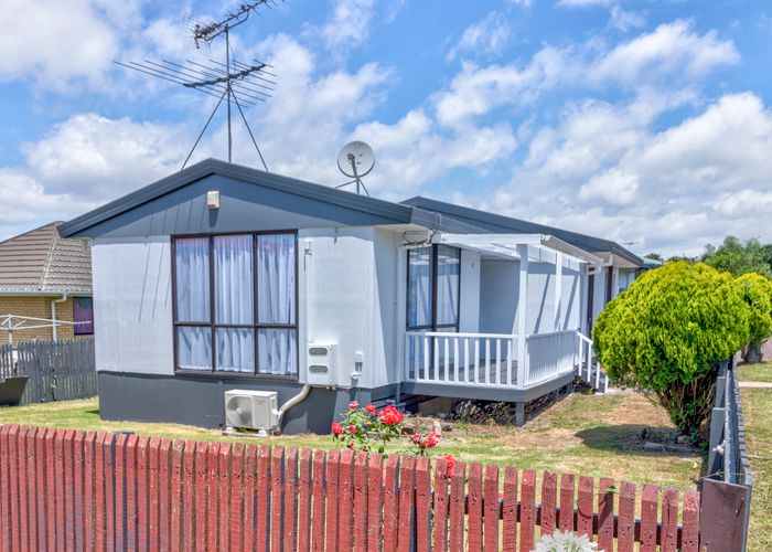  at 2/30 Gifford Road, Papatoetoe, Auckland