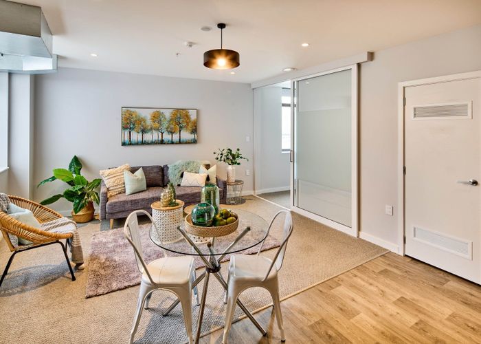  at 110/14 Laings Road, Hutt Central, Lower Hutt