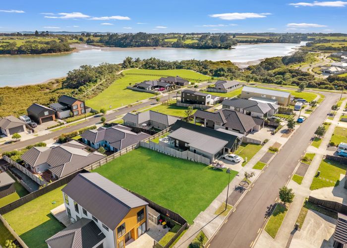  at 14 Otohikawa Avenue, Glenbrook, Franklin, Auckland