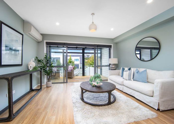  at 4 Rengarenga Rise, Albany, North Shore City, Auckland