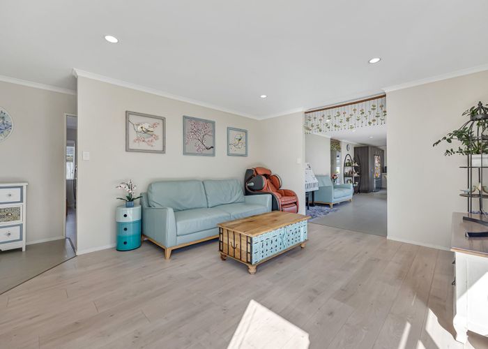  at 10 Reno Way, Flat Bush, Auckland