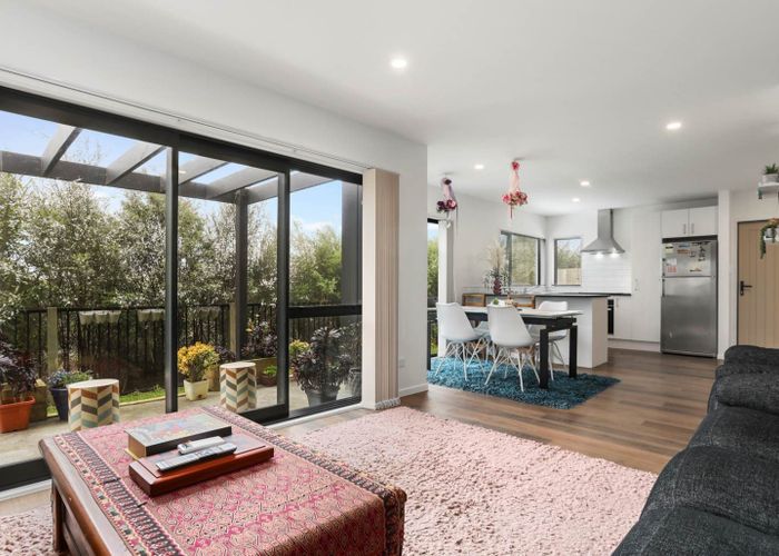 For sale 51 Black Beech Crescent, Takanini, Papakura, Auckland