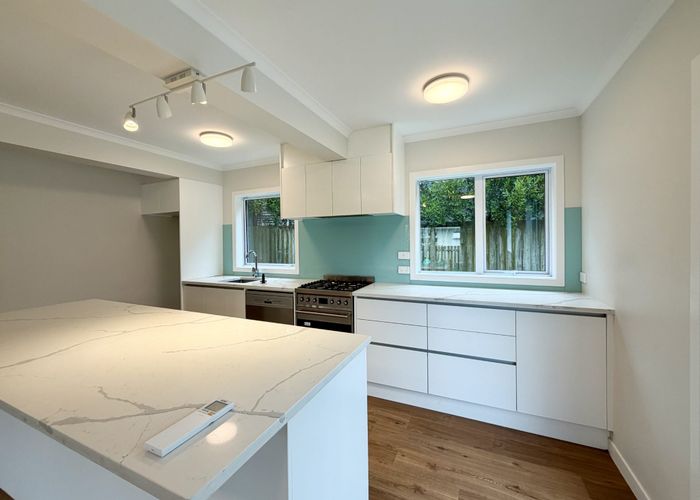  at 2/38 Tramway Road, Beach Haven, North Shore City, Auckland