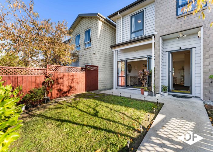  at 28 Kuurae Crescent, Weymouth, Manukau City, Auckland