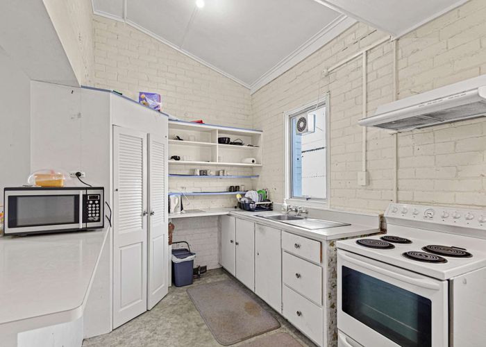  at 624 Featherston Street, Roslyn, Palmerston North