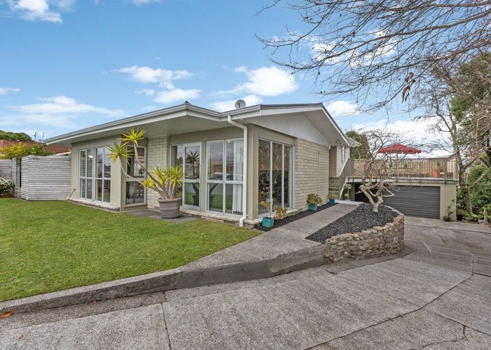  at 4 Evelyn Place, Welbourn, New Plymouth