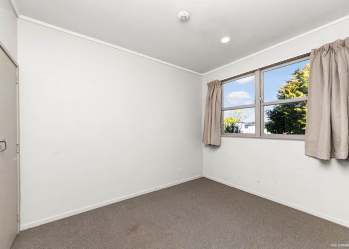  at 39 Universal Drive, Henderson, Waitakere City, Auckland