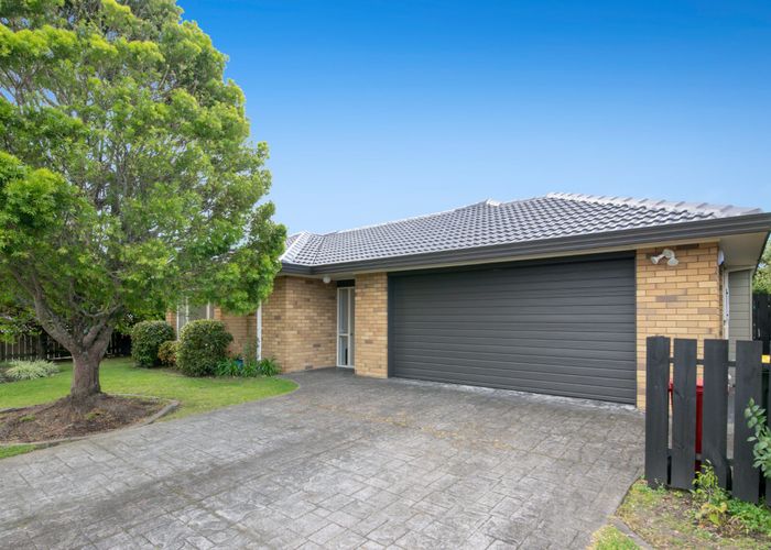  at 27 Motutapu Avenue, Manly, Rodney, Auckland