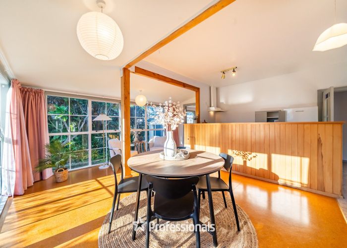  at 124 Tutere Street, Waikanae Beach, Kapiti Coast, Wellington