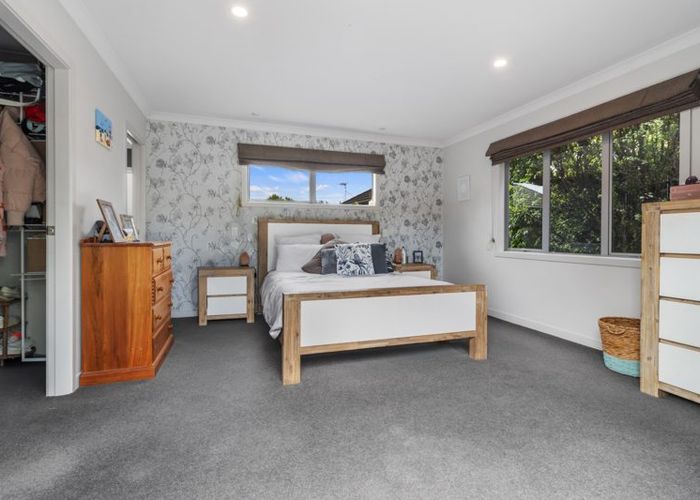  at 20 Connor Court, Huntington, Hamilton