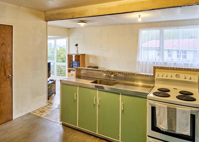  at 6 Marne Grove, Waitangirua, Porirua