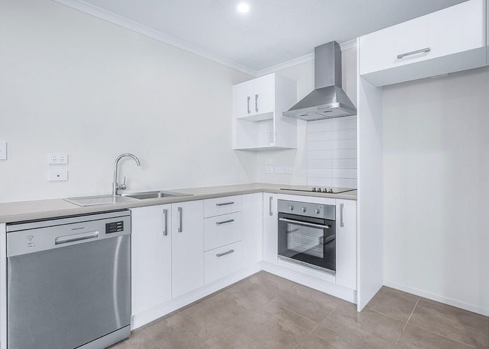  at 5 Oderings Place, Huntington, Hamilton