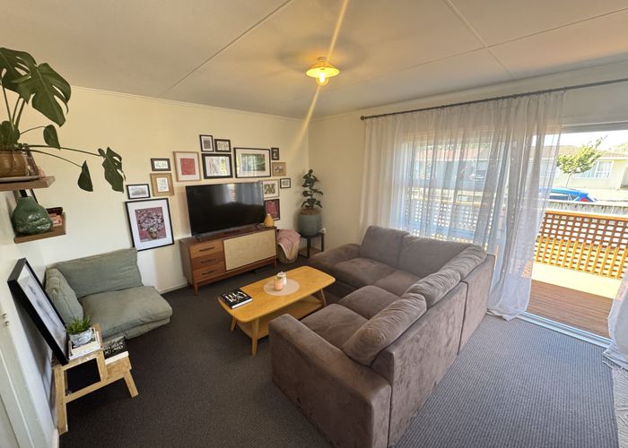  at 2 Leslie Avenue, Cloverlea, Palmerston North