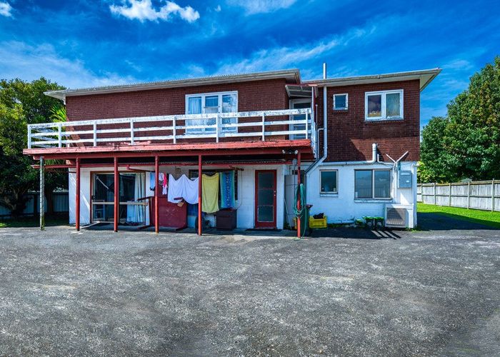  at 12 Rathgar Road, Henderson, Waitakere City, Auckland