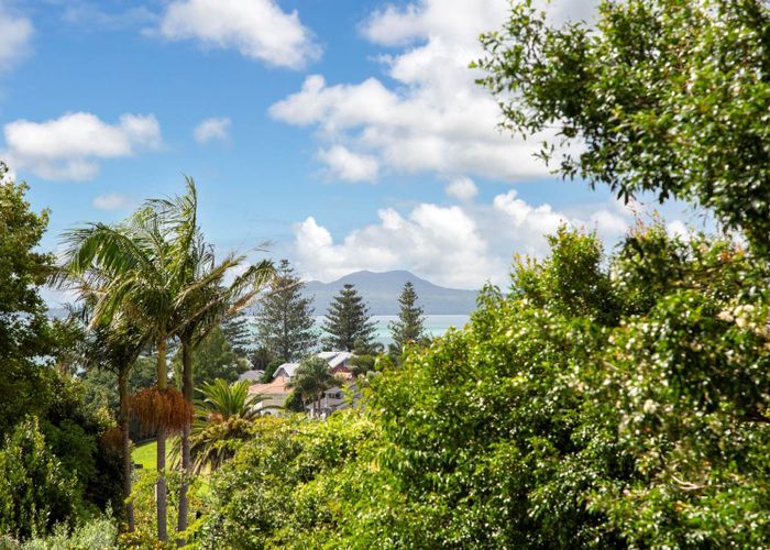  at 2/29 Sealy Road, Torbay, North Shore City, Auckland