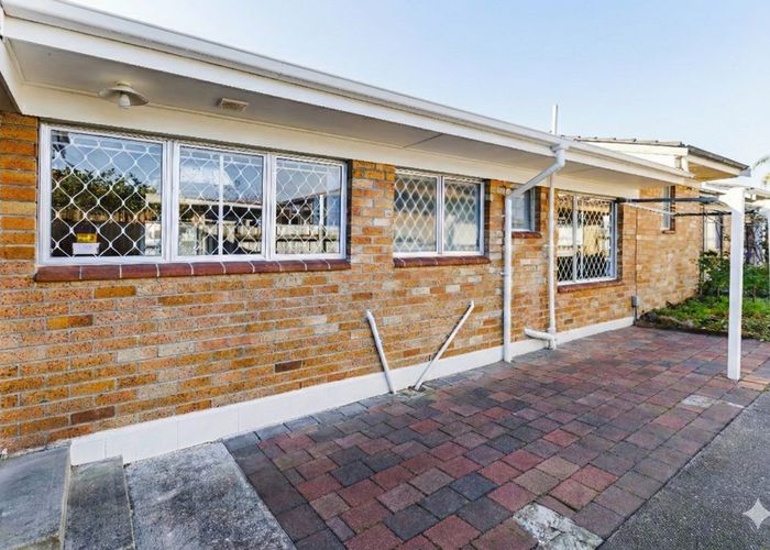  at 2/75 Coronation Road, Papatoetoe, Manukau City, Auckland