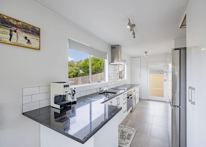  at 46 Awaruku Road, Torbay, North Shore City, Auckland