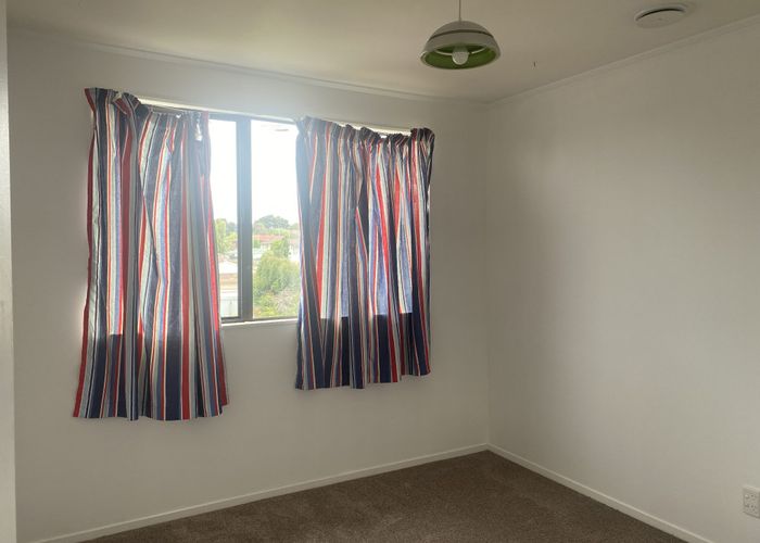  at 1/19 Silver Creek Road, Weymouth, Auckland