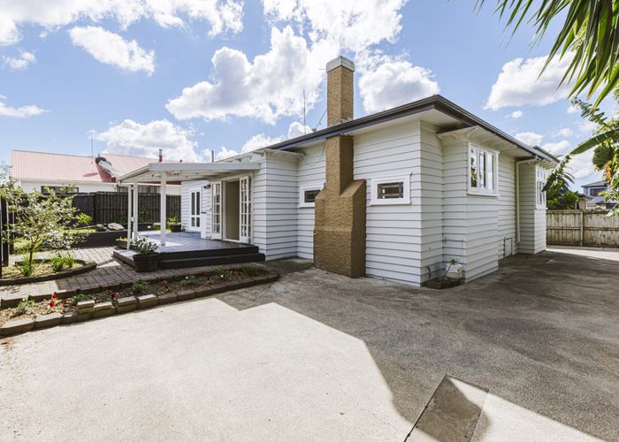  at 10 Sturdee Road, Manurewa, Auckland