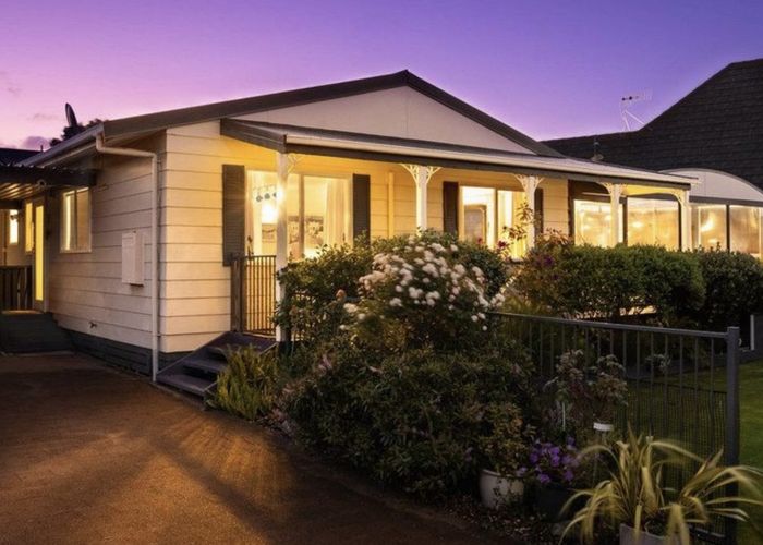  at 260 Manly Street, Paraparaumu Beach, Paraparaumu