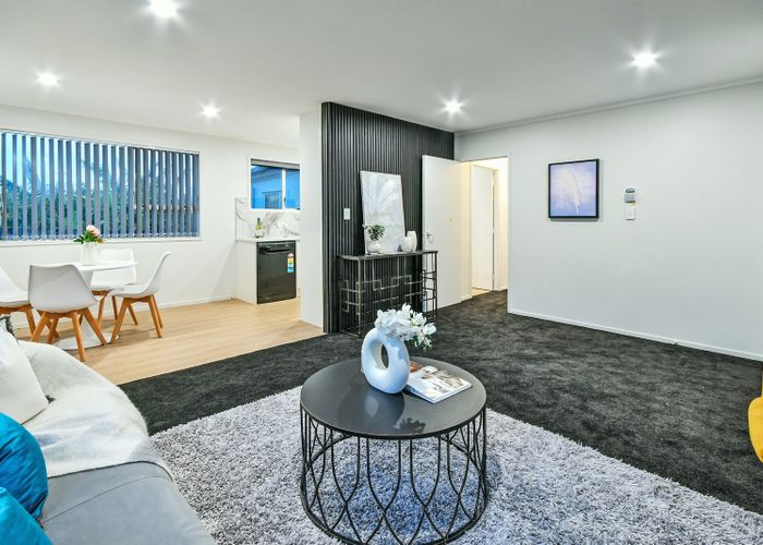  at 1/83 Barrack Road, Mount Wellington, Auckland