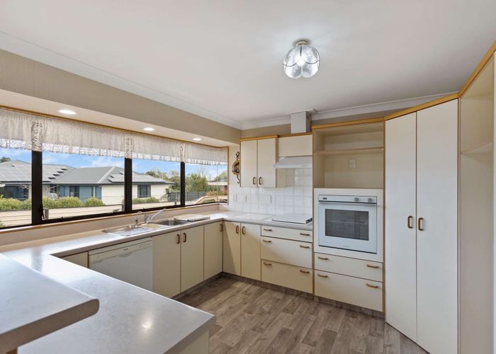  at 5 Wanganui Road, Marton