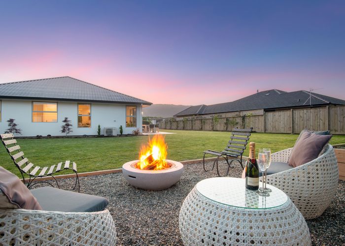 Free property data for 10 Three Kings Court Outram Outram homes co nz