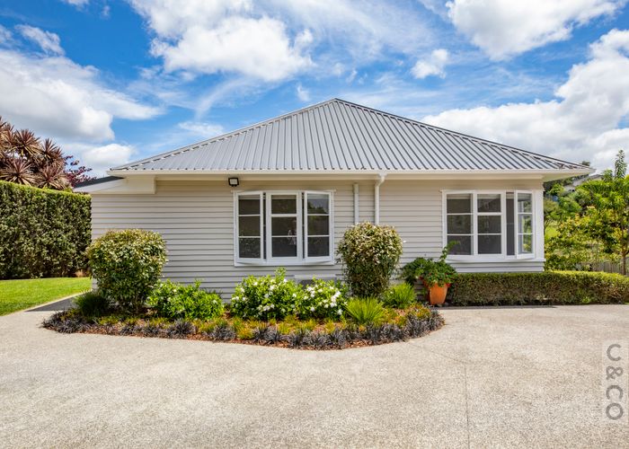  at 5 Norglen Lane, Riverhead, Riverhead