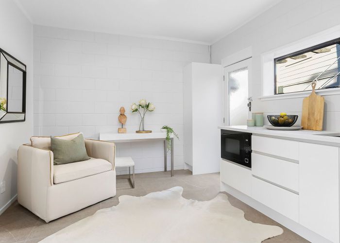  at 1/237 Rangatira Road, Beach Haven, Auckland