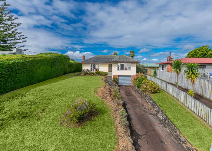  at 50 Farquhar Road, Glendene, Auckland