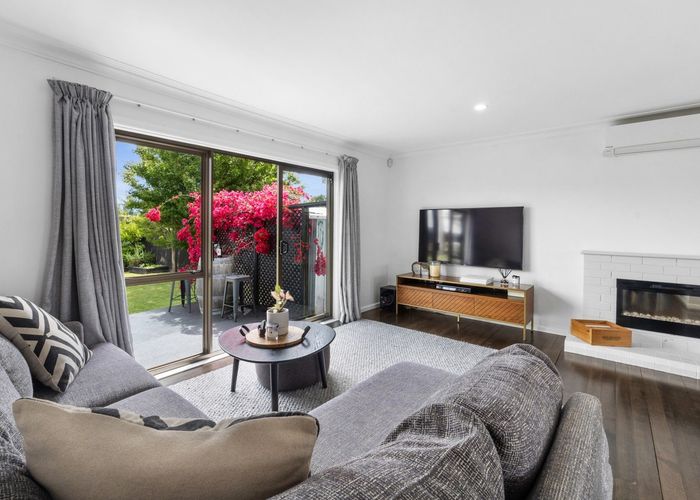  at 1/72 Drake Street, Howick, Auckland