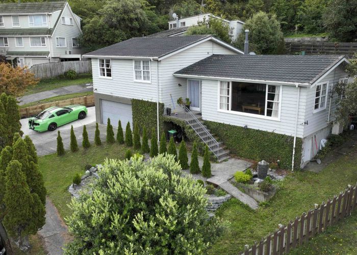  at 4 Rembrandt Avenue, Tawa, Wellington