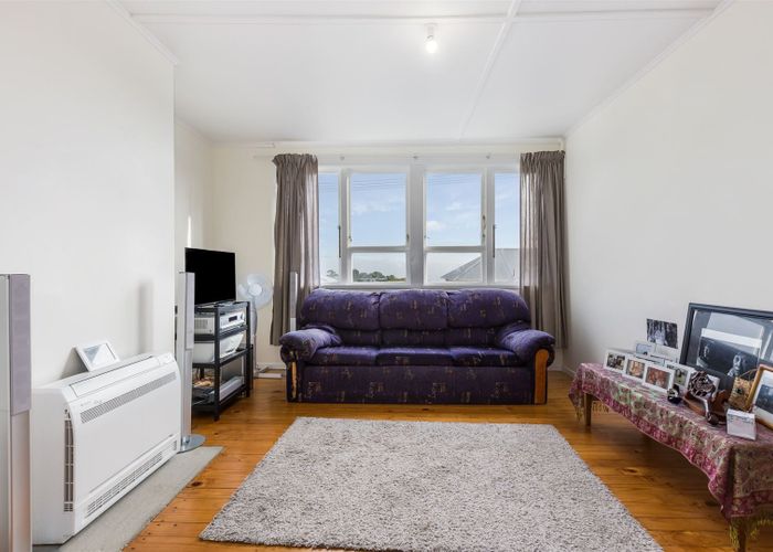  at 1B Durham Street, Cannons Creek, Porirua