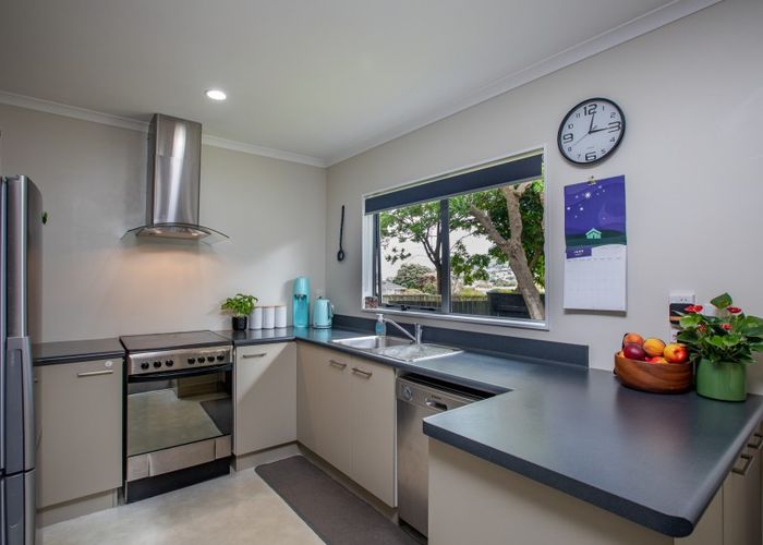  at 2A Kapiti Crescent, Titahi Bay, Porirua