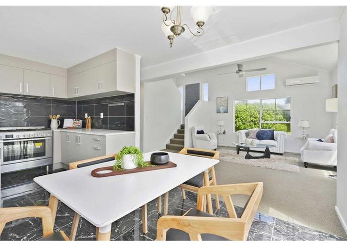 at 2 Sheriff Place, Randwick Park, Auckland