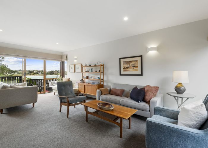  at 2/63A Norwood Road, Bayswater, North Shore City, Auckland