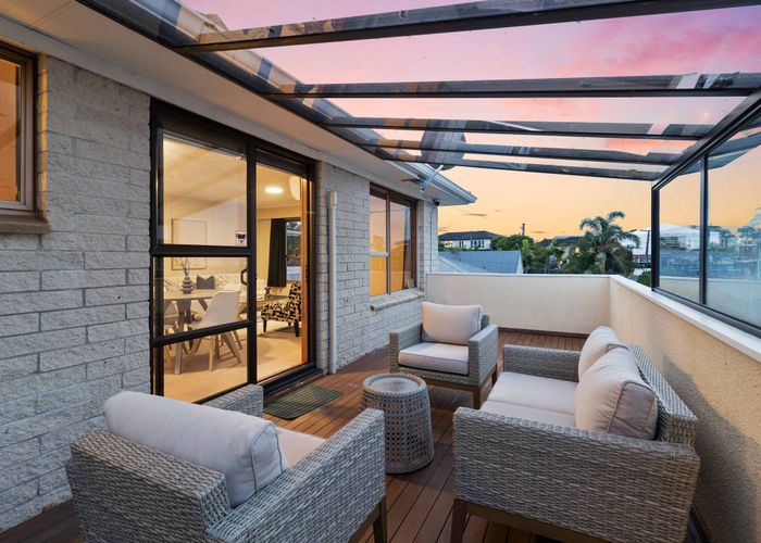  at 1/12 Bungalow Avenue, Point Chevalier, Auckland