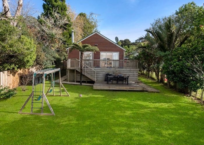  at 446 Huia Road, Laingholm, Auckland