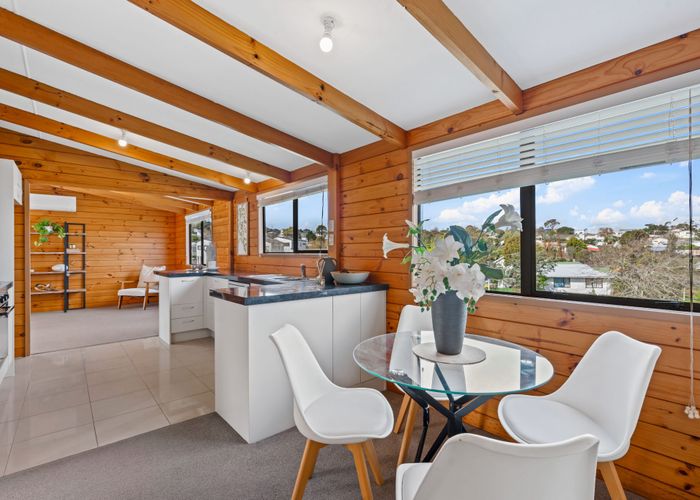  at 5 Elizabeth Drive, West Harbour, Waitakere City, Auckland