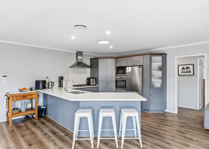  at 27 Somerton Drive, Huntington, Hamilton, Waikato