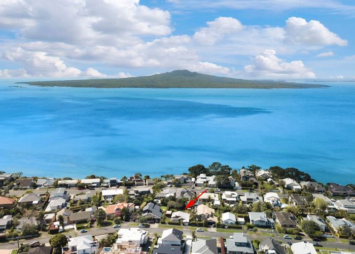  at 26 Merani Street, Narrow Neck, Auckland