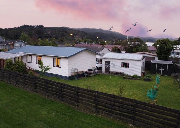  at 2 Wellington Road, Wainuiomata, Lower Hutt
