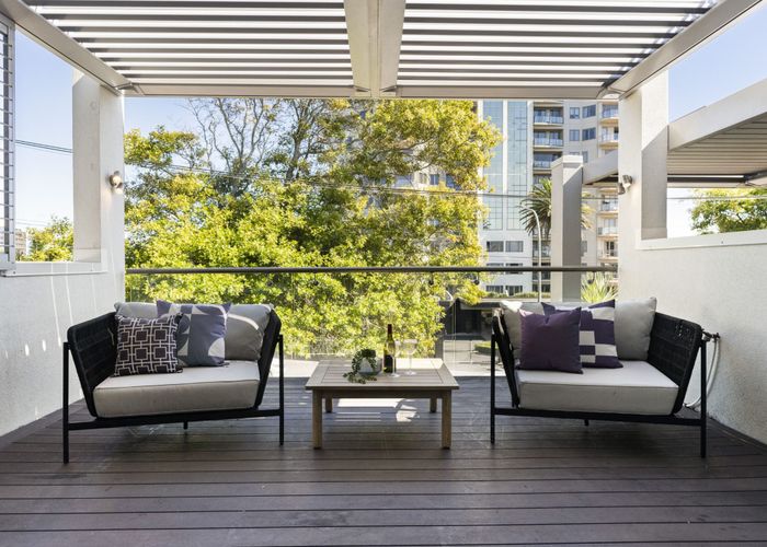  at 132E Grafton Road, Grafton, Auckland